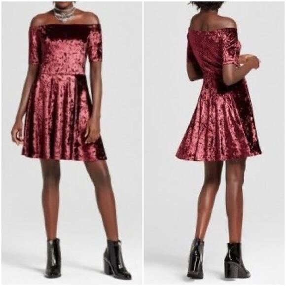 Xhiliration Burgundy Crushed Velvet Off Shoulder Dress Large - Picture 1 of 7